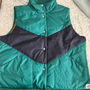Women’s NWT North Face Puffer Vest